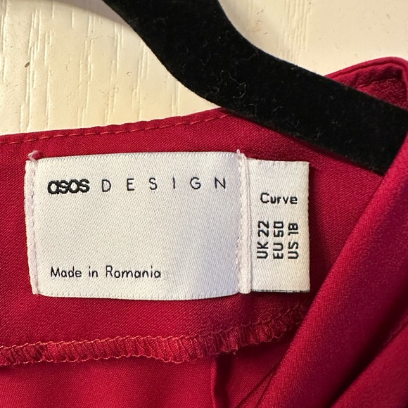 Satin maxi dress with drape bodice and kimono sleeve in deep red. - Picture 6 of 6